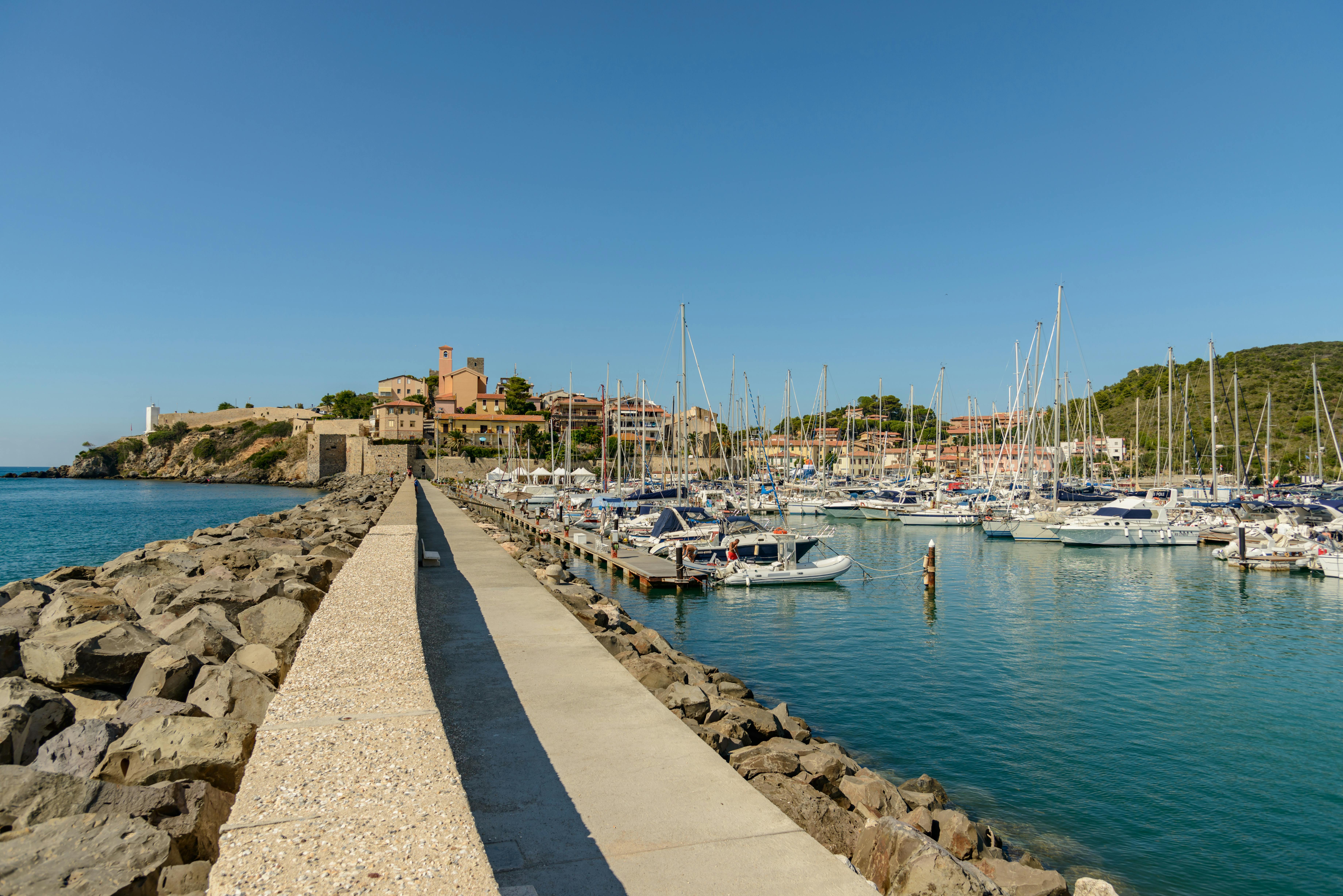 IL PROBLEMA DELL’INSABBIAMENTO DEL PORTO DI CASTIGLIONE DELLA PESCAIA: STORIA DI UN DILEMMA SECOLARE
